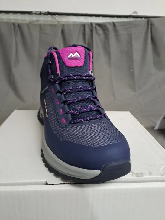 SKETCHERS NAVY BLUE & PINK DISCOVER BOOTS SIZE 5