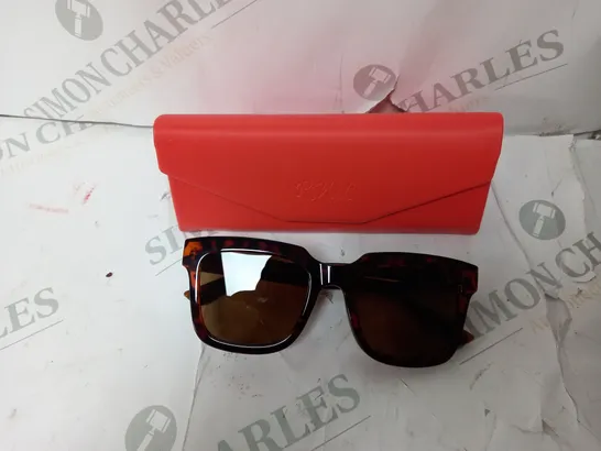 RWL SUNGLASSES AND ORANGE CASE 