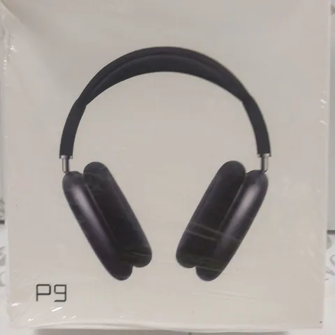 BOXED AND SEALED DONG GUAN DERACH UF P9 HEADPHONES