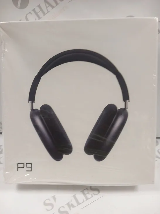 BOXED AND SEALED DONG GUAN DERACH UF P9 HEADPHONES