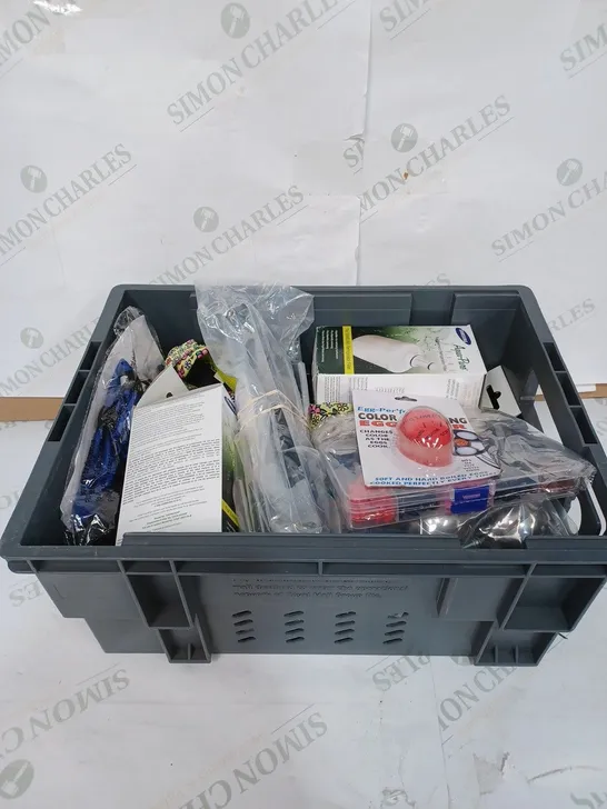 BOX TO CONTAIN APPROXIMATELY 25 ASSORTED HOUSEHOLD PRODUCTS, INCLUDES EGG TIMER, DIY PIECES ETC 