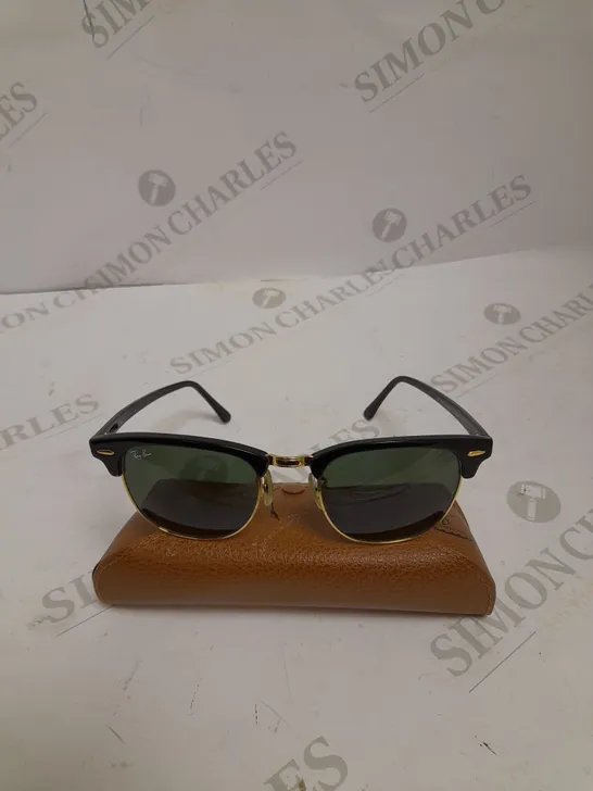 RAY-BAN RB 3016 CLUBMASTER SUNGLASSES  