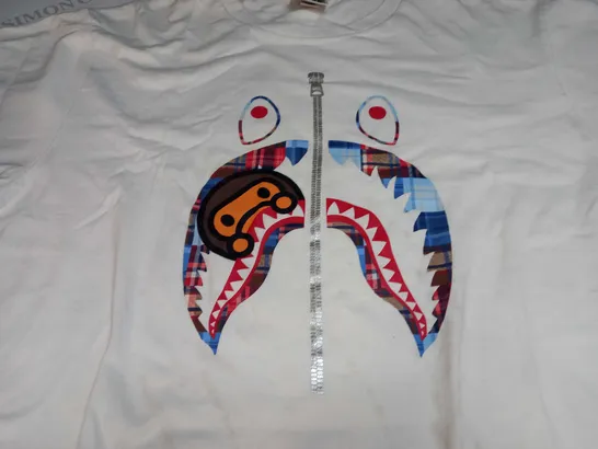 A BATHING APE T-SHIRT IN WHITE - LARGE