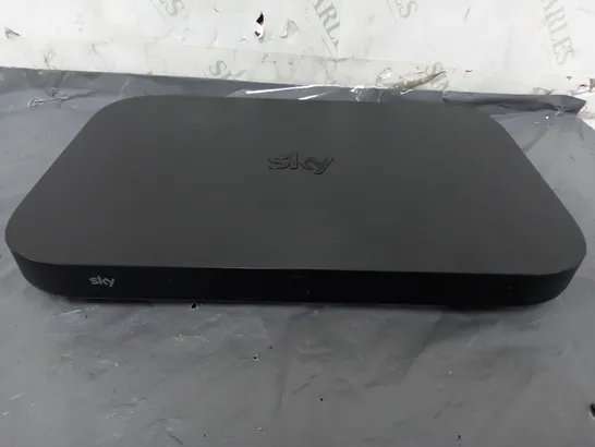 SKY ES130 BOX