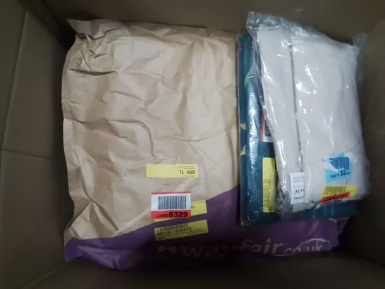 BOX OF APPROXIMATELY 10 ASSORTED ITEMS TO INCLUDE- CURTAINS,  DUVET COVER , AROCOVER ETC