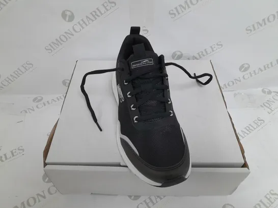 BOXED PAIR OF SKECHERS AIR COURT TRAINERS IN BLACK SIZE 3.5