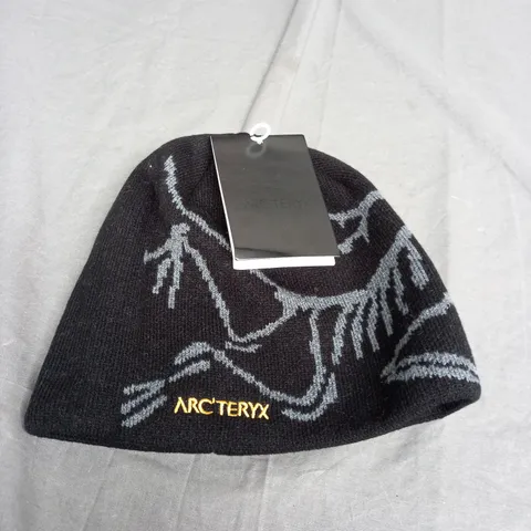 ARCTERYX BLACK & GREY BEANIE 