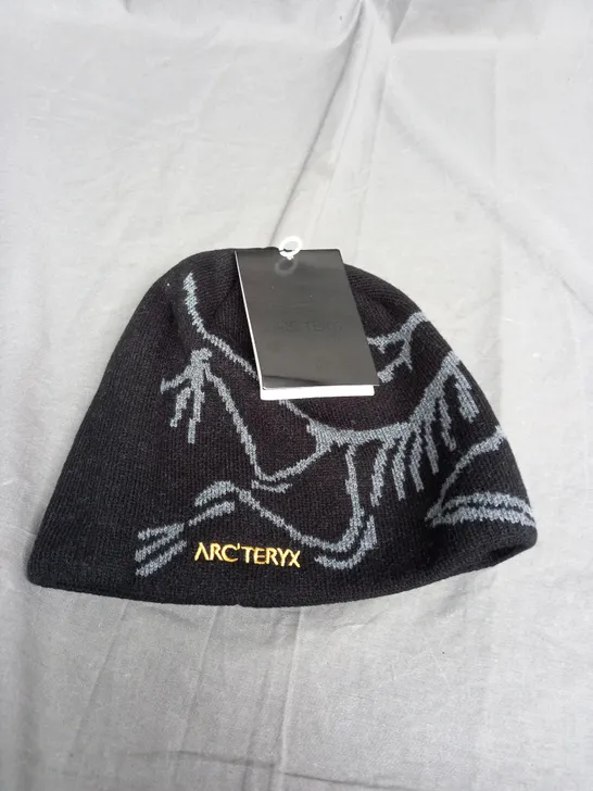 ARCTERYX BLACK & GREY BEANIE 