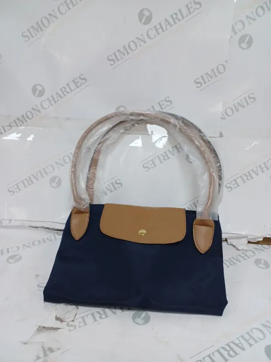 BAGGED NAVY BLUE LEATHER HANDBAG 