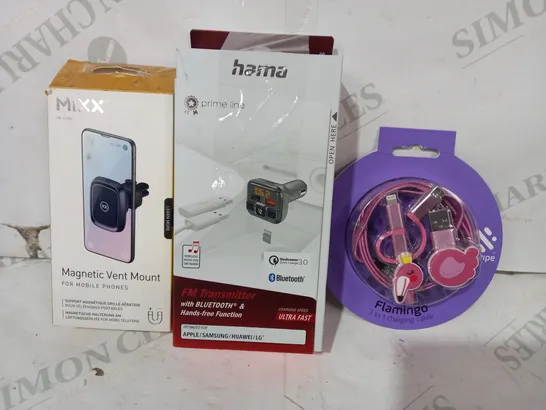 BOX OF APPROXIMATELY 20 ASSORTED ELECTRICAL ITEMS TO INCLUDE SWIPE FLAMINGO 3-IN-1 CHARGING CABLE, HAMA FM TRANSMITTER, MIXX MAGNETIC VENT MOUNT, ETC