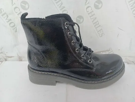 REIKER BLACK LACE UP BOOT - SIZE 39