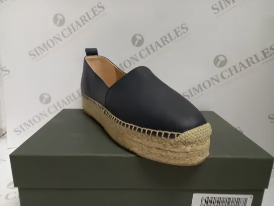 BOXED HOBBS ALICIA ESPADRILLE IN NAVY - SIZE 6