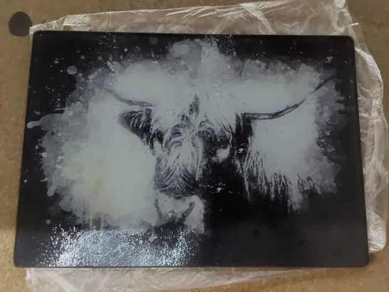 BOXED TEMPERED GLASS PAINT SPLATTERED HIGHLAND COW CHOPPING BOARD