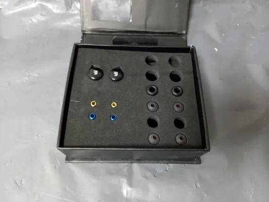 BOXED RESONATE INTERCHANGEABLE TUNING FILTERS 