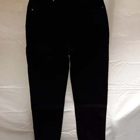 BOX OF APPROX 4 BRAND NEW COTTON:ON STRETCH MOM JEANS - BLACK SIZES AUS 6