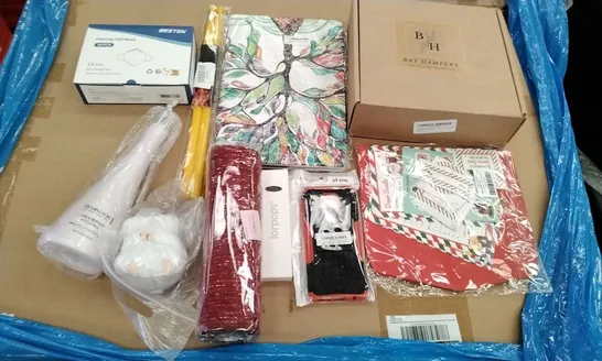 PALLET OF ASSORTED ITEMS INCLUDING PHONE CASES, BOOT LACES, DRUM STICKS, TABLET CASES, FILTERING FACE MASKS, CHRISTMAS LETTER SET