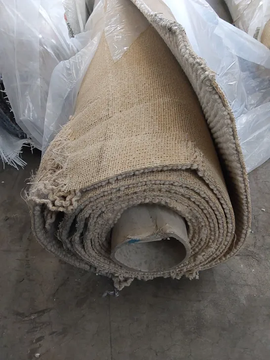 ROLL OF QUALITY DAKOTA PARCHMENT CARPET // SIZE: APPROXIMATELY 5 X 4.6m