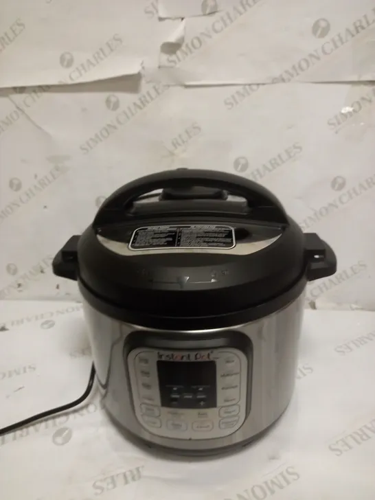 INSTANT POT DUO ELECTRIC PRESSURE COOKER 