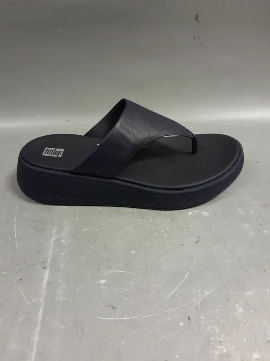 PAIR OF FITFLOP F-MODE LEATHER FLATFORM SANDALS - 6.5