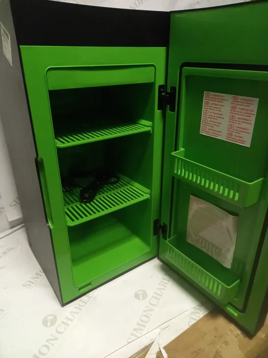 XBOX SERIES X REPLICA MINI FRIDGE