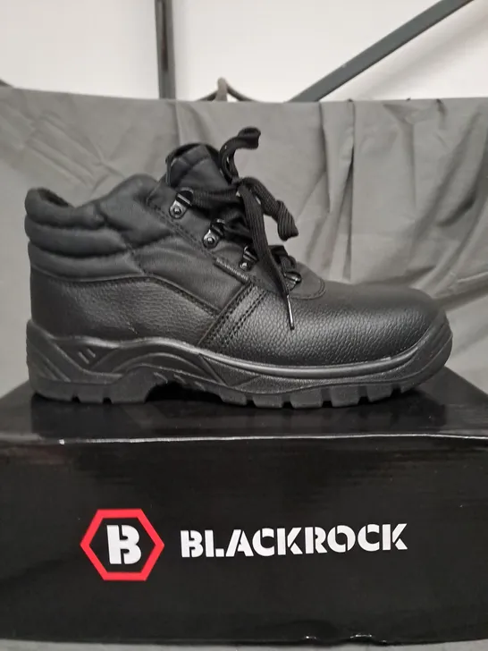 BOXED BLACKROCK CHUKKA BOOT STEEL TOE CAP - UK SIZE 7