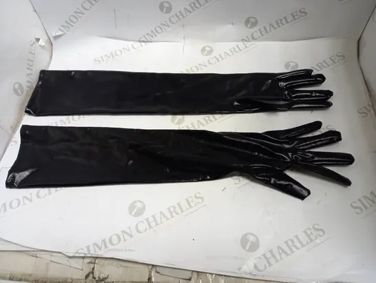 LOT OF 6 LATEX AND LEATHER ADULT WEARABLES TO INCLUDE TORSO PROSTHESIS, JOCKSTRAP, ARM-LENGTH GLOVES, FULL-BODY SUIT, DECORATIVE BRA AND ZIPPED VEST