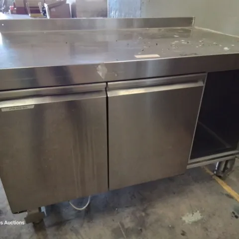 THREE DOOR CHILLER COUNTER