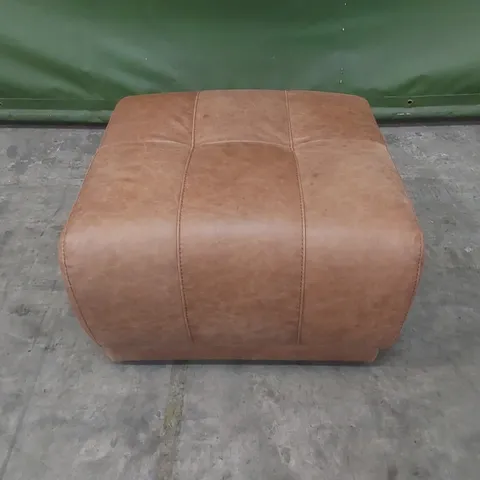 QUALITY DESIGNER ITALIAN MADE BOCCIONI SQUARE LEATHER UPHOLSTERED FOOTSTOOL 