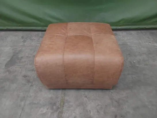 QUALITY DESIGNER ITALIAN MADE BOCCIONI SQUARE LEATHER UPHOLSTERED FOOTSTOOL 