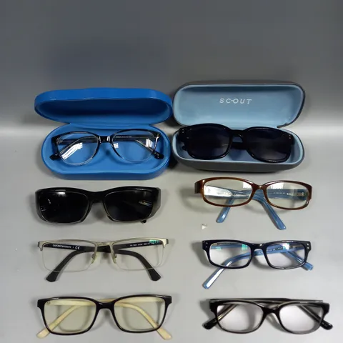 APPROXIMATELY 25 ASSORTED PRESCRIPTION SPECTACLES/SUNGLASSES IN VARIOUS STYLES 