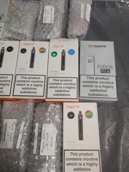 LOT OF APPROXIMATELY 20 ASSORTED VAPING ITEMS TO INCLUDE ASPIRE AND ARGUS 