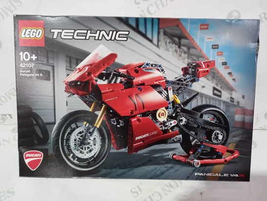 LEGO TECHNIC 42107 DUCATI PANIGALE V4 R