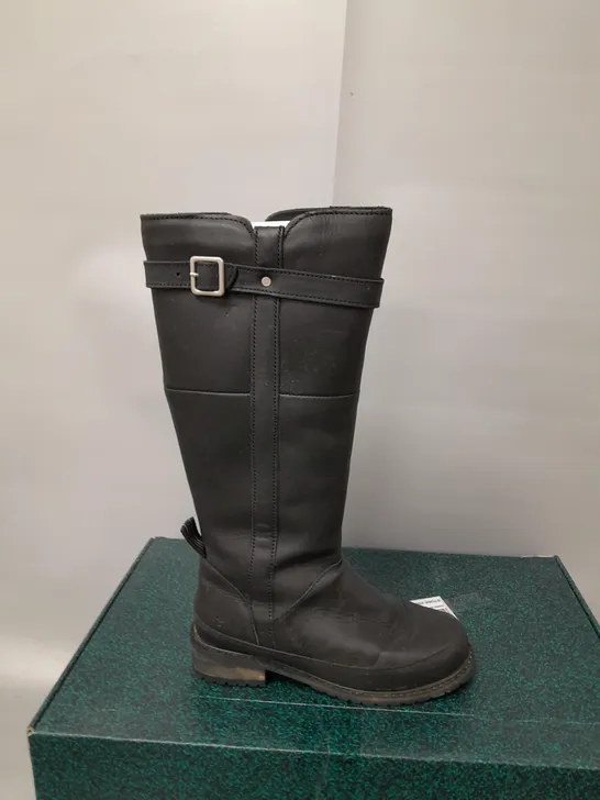 EMU NATASHA LEATHER WATERPROOF BOOT SIZE 4