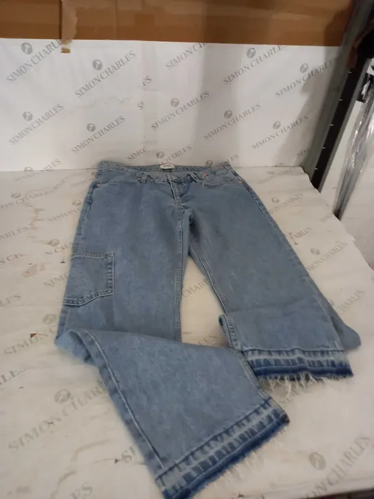 WEEKDAY BLUE DENIM JEANS SIZE 34