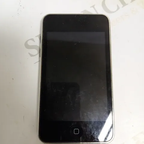 APPLE IPOD TOUCH 32GB (A1318, 3RD GEN)