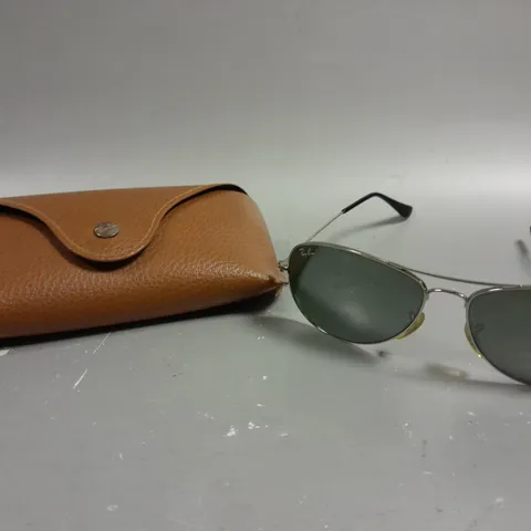 RAY-BAN COCKPIT AVIATOR SUNGLASSES 