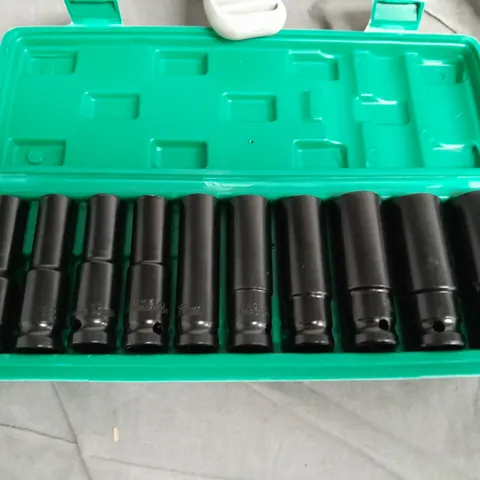 10 PC SOCKET SET 