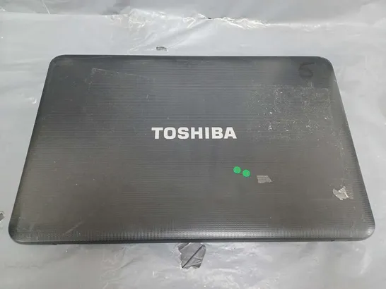 TOSHIBA SATELLITE C850-1MC	15 INCH PENTIUM B960 2.20GHZ