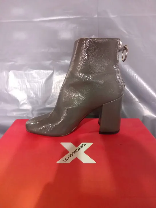 BOXED LONDON REBEL JODIE GREY ANKLE BOOTS SIZE 4