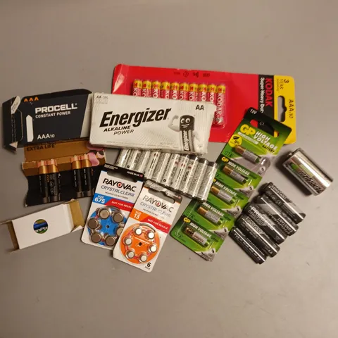LOT OF APPROX 12 ASSORTED BRAND AND SIZE BATTERIES TO INCLUDE KODAK AAA, ENERGIZER AA AND RAYOVAC HEARING AID BUTTONS ETC