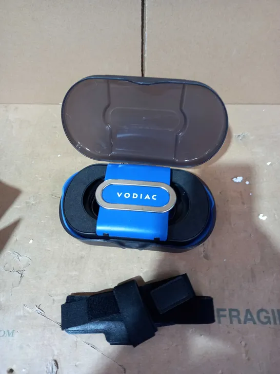 VODIAC VIRTUAL REALITY GOGGLES AND CARRY CASE