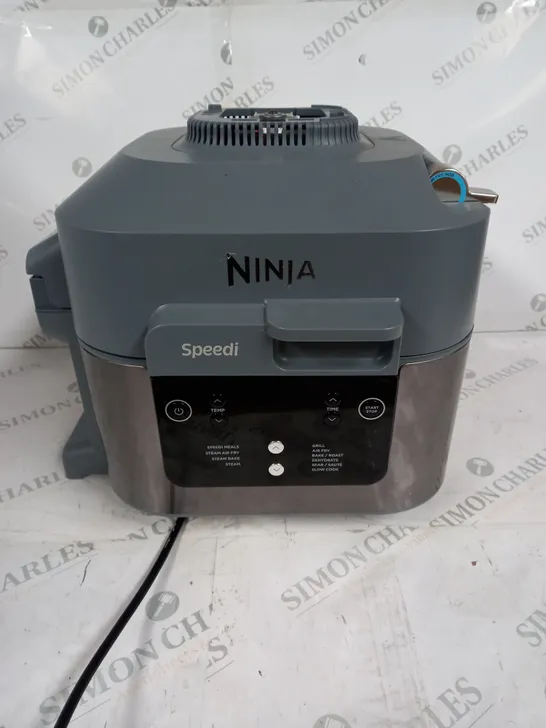 BOXED NINJA SPEEDI 10-IN-1 5.7L RAPID-COOKER & AIR FRYER ON400UK