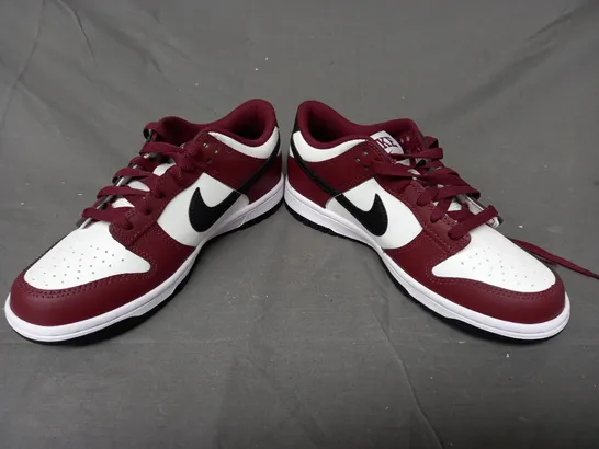 PAIR OF NIKE TRAINERS IN BURGUNDY/WHITE/BLACK UK SIZE 4.5