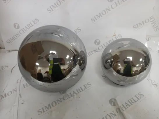 BOXED KELLY HOPPEN SET OF 2 INDOOR OUTDOOR PRELIT GLASS DECOR - REFLECTIVE ORBS