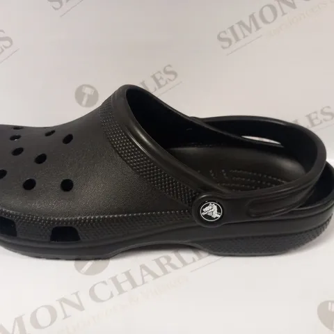 CROCS CLASSIC SIZE M10/W11