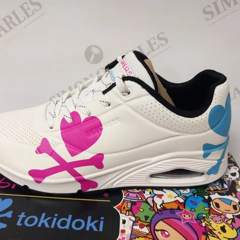 BOXED SKETCHERS TOKIDOKI SIZE 6.5