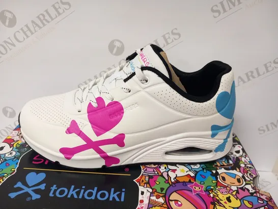 BOXED SKETCHERS TOKIDOKI SIZE 6.5