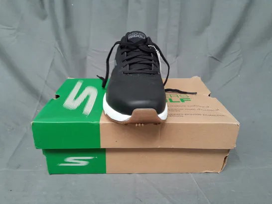 BOXED PAIR OF SKECHERS GO GOLF SHOES IN BLACK UK SIZE 6.5