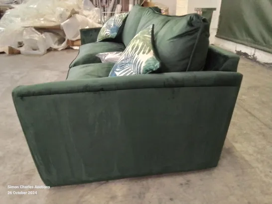 QUALITY DESIGNER 3 SEATER SOFT VELVET UPHOLSTERED GREEN SOFA WITH SCATTER CUSHIONS