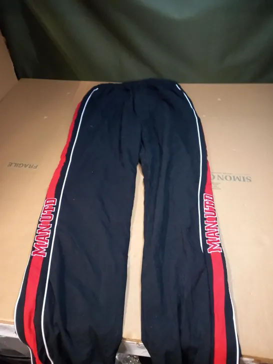 MENS MANCHESTER UNITED TRACKSUIT BOTTOMS SIZE UNSPECIFIED